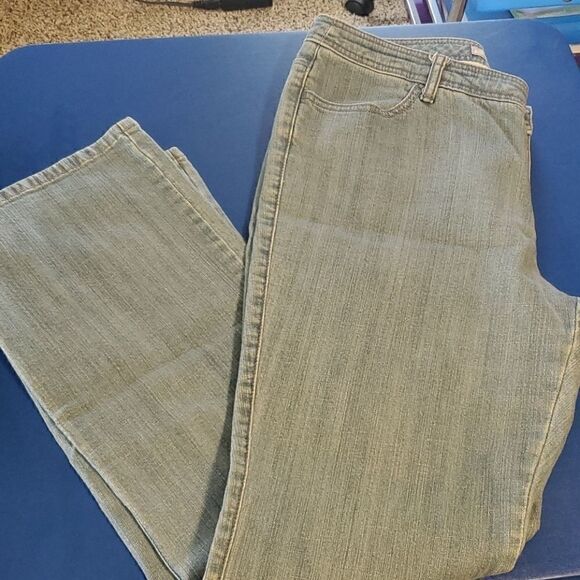 Chico's Platinum women's jeans  - Picture 1 of 3